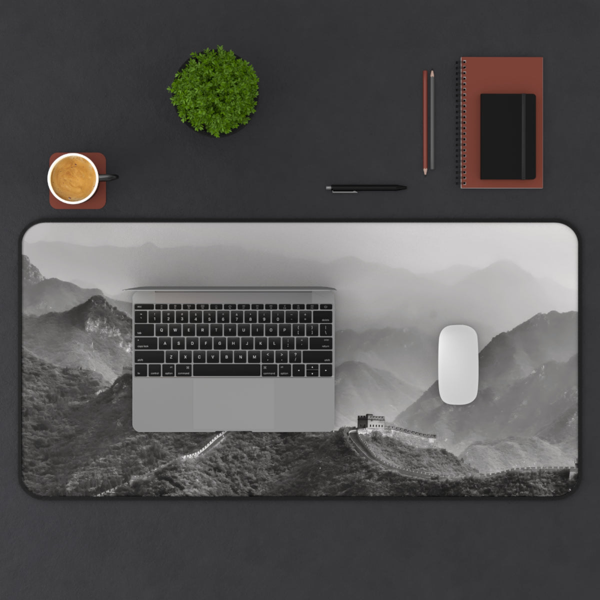 Desk Mat - China's Great Wall (B&W Variant)