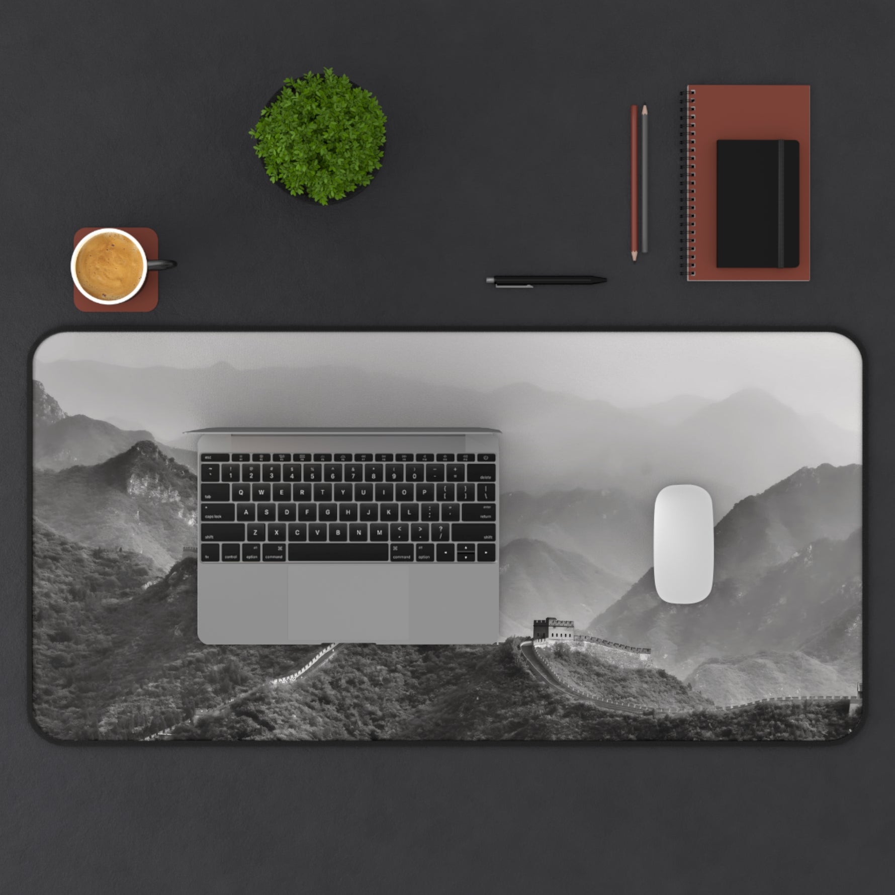 Desk Mat - China's Great Wall (B&W Variant)