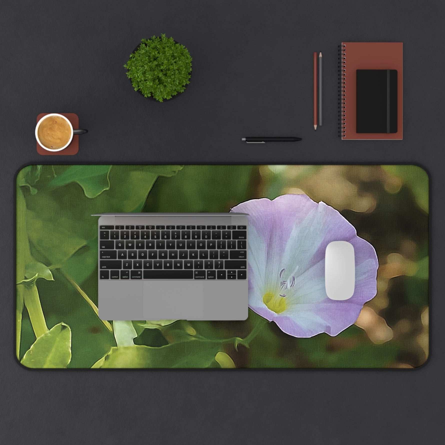 Desk Mat - Flower of Convolvulus Arvensis/Vilucchio