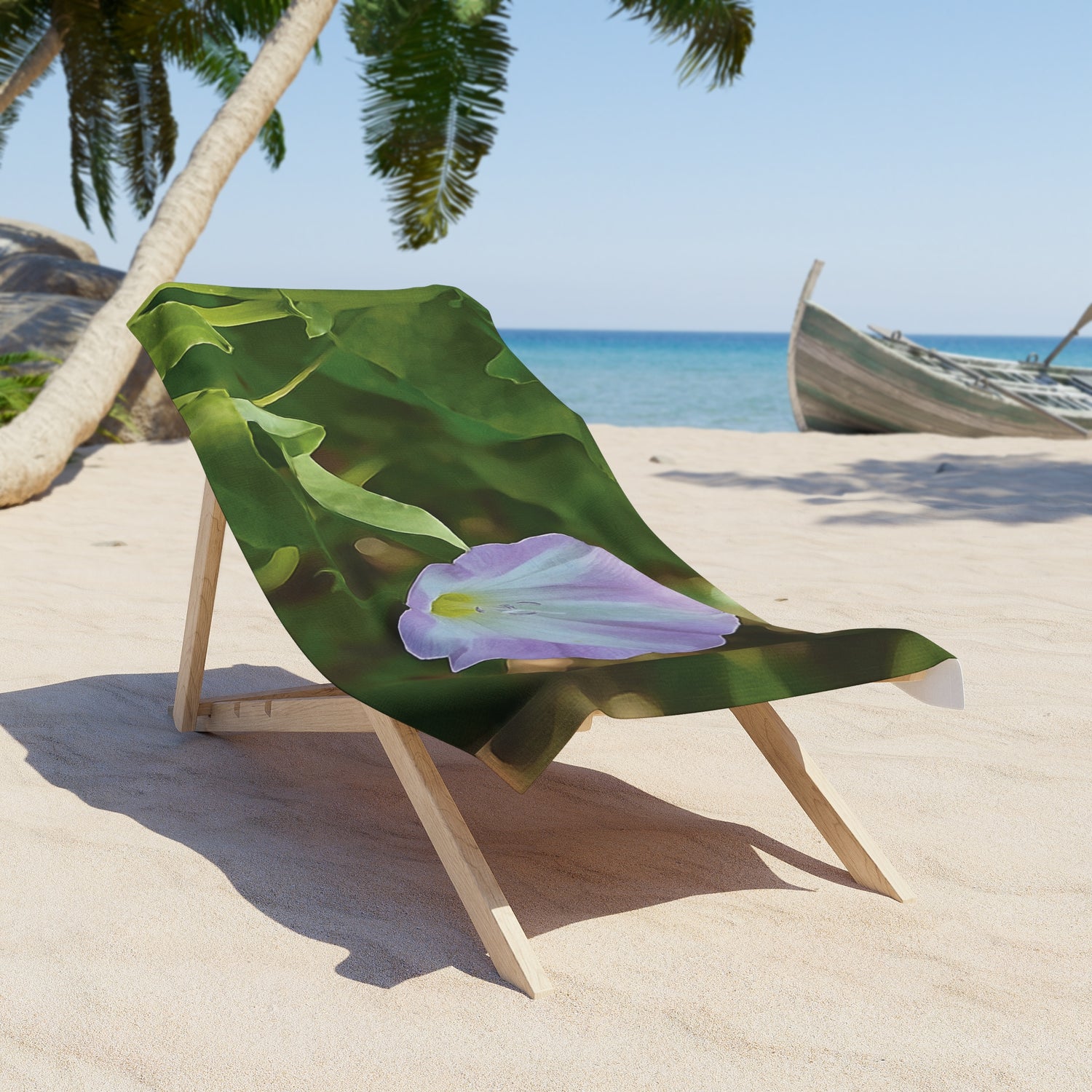 Beach Towel – Flower of Convolvulus Arvensis/Vilucchio