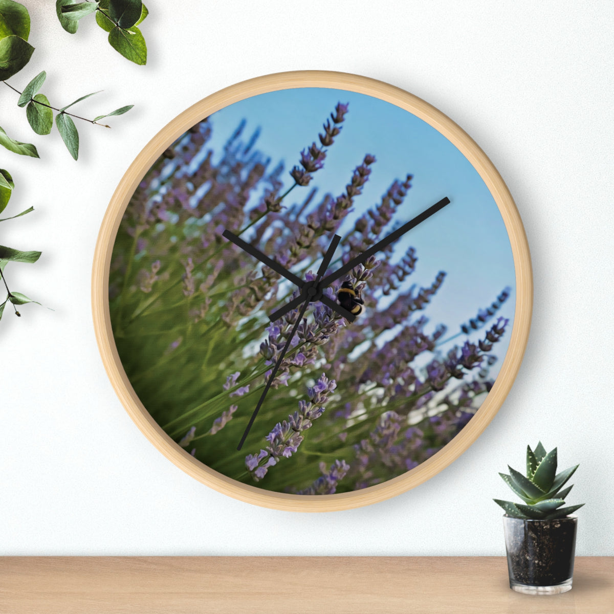 Wall Clock - Flower of Lavender with Bombus Insect (Variant 1)