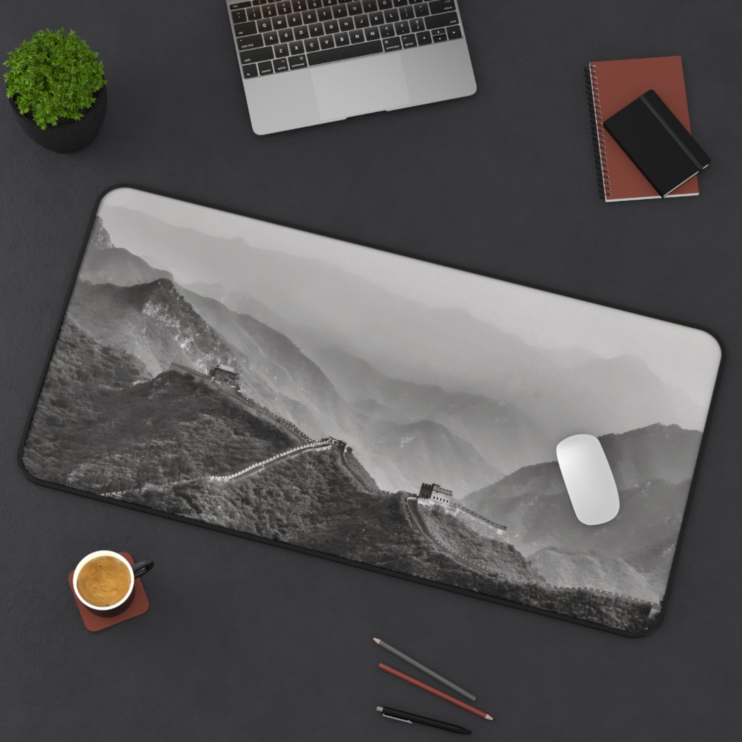 Desk Mat - China's Great Wall (B&W Variant)
